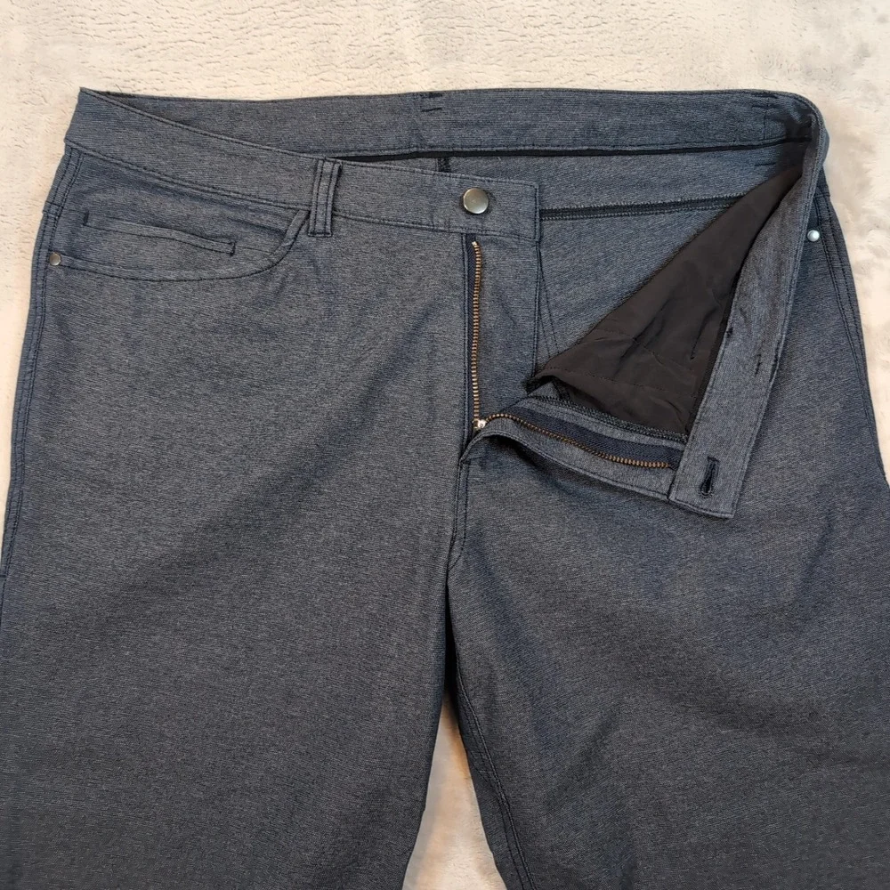 Lululemon ABC Pant Classic Mens Size 36x33 Gray Tech Canvas Straight Five Pocket